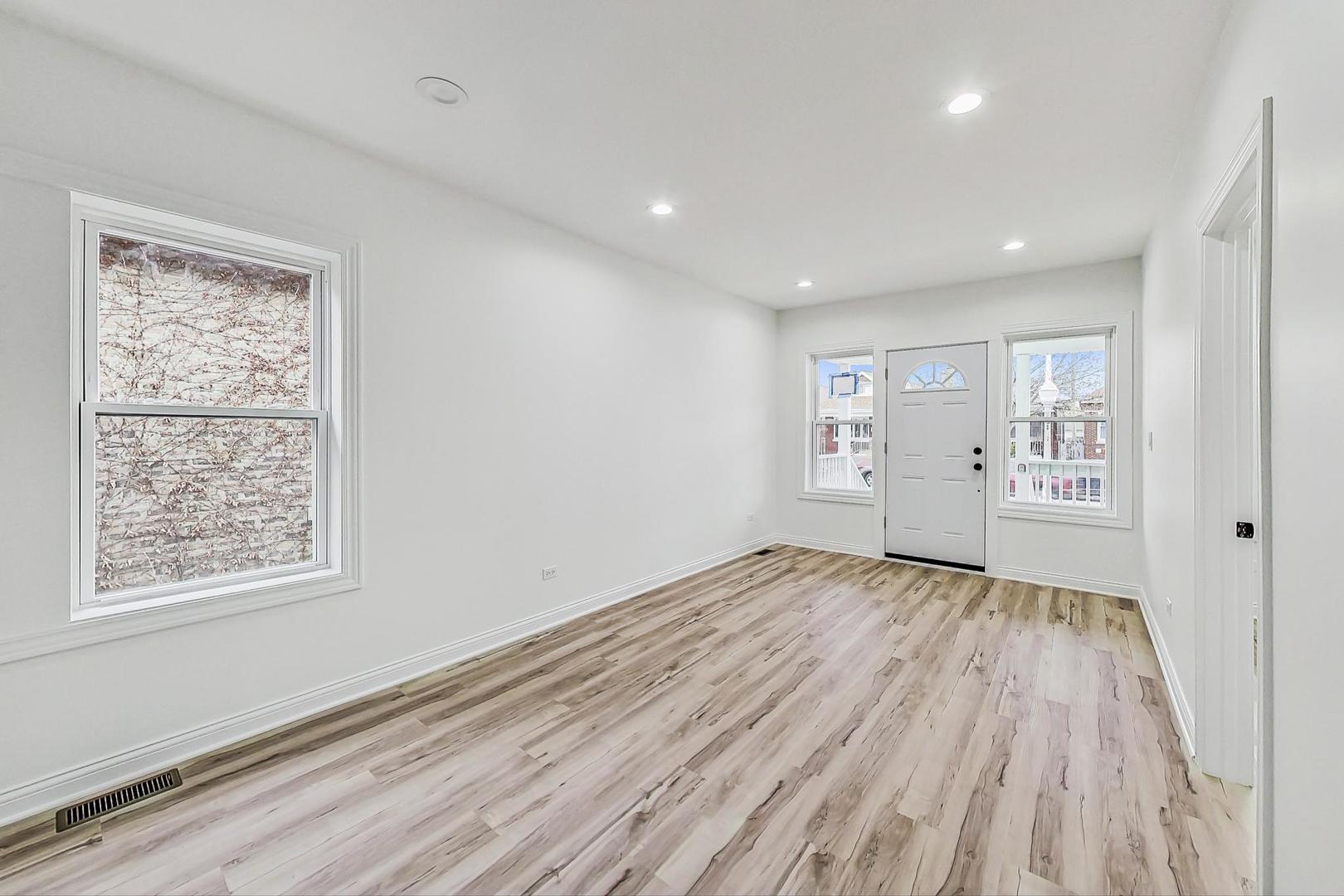 5619 South California Avenue Chicago IL 60629