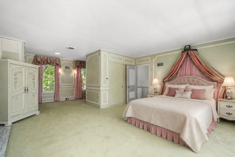 33W451 Surrey Road Wayne IL 60184