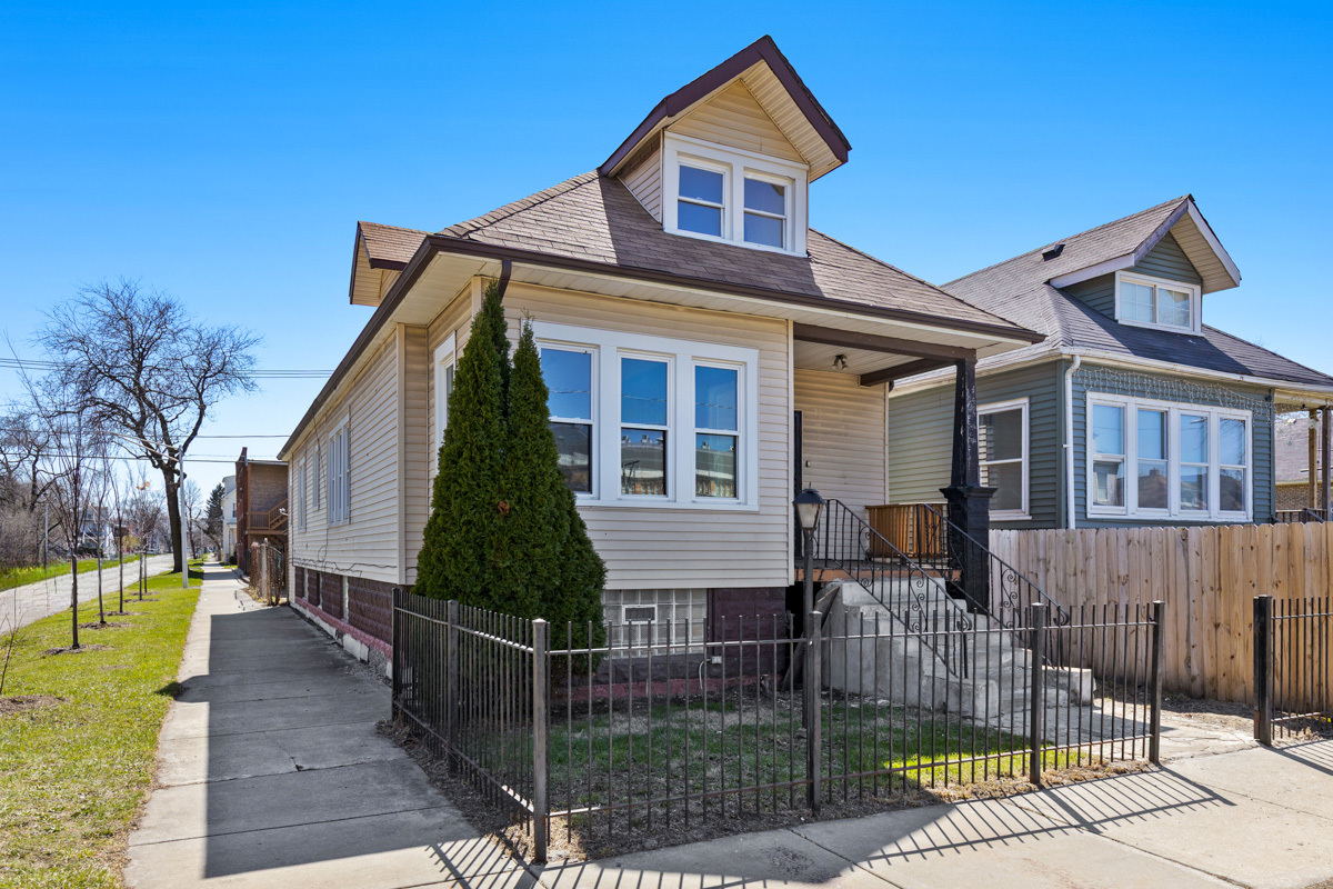 1301 West 71st Place Chicago IL 60636
