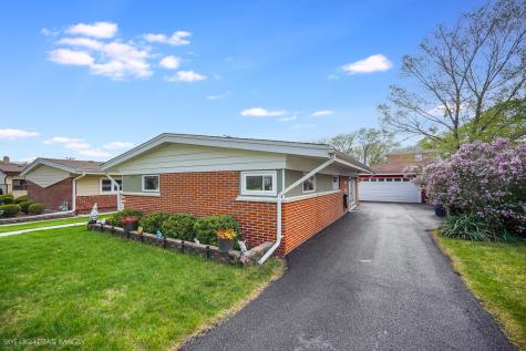 9246 South Harding Avenue Evergreen Park IL 60805