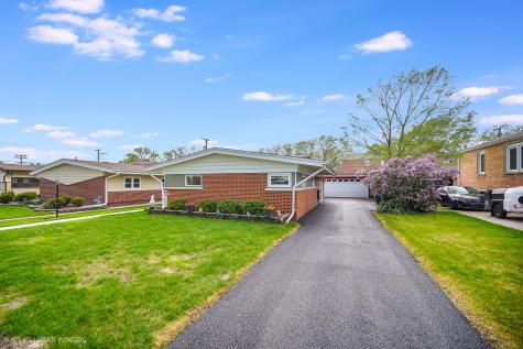 9246 South Harding Avenue Evergreen Park IL 60805