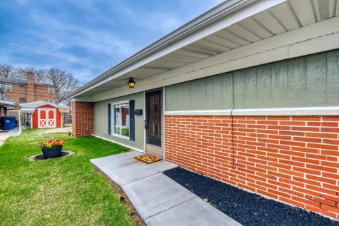9246 South Harding Avenue Evergreen Park IL 60805