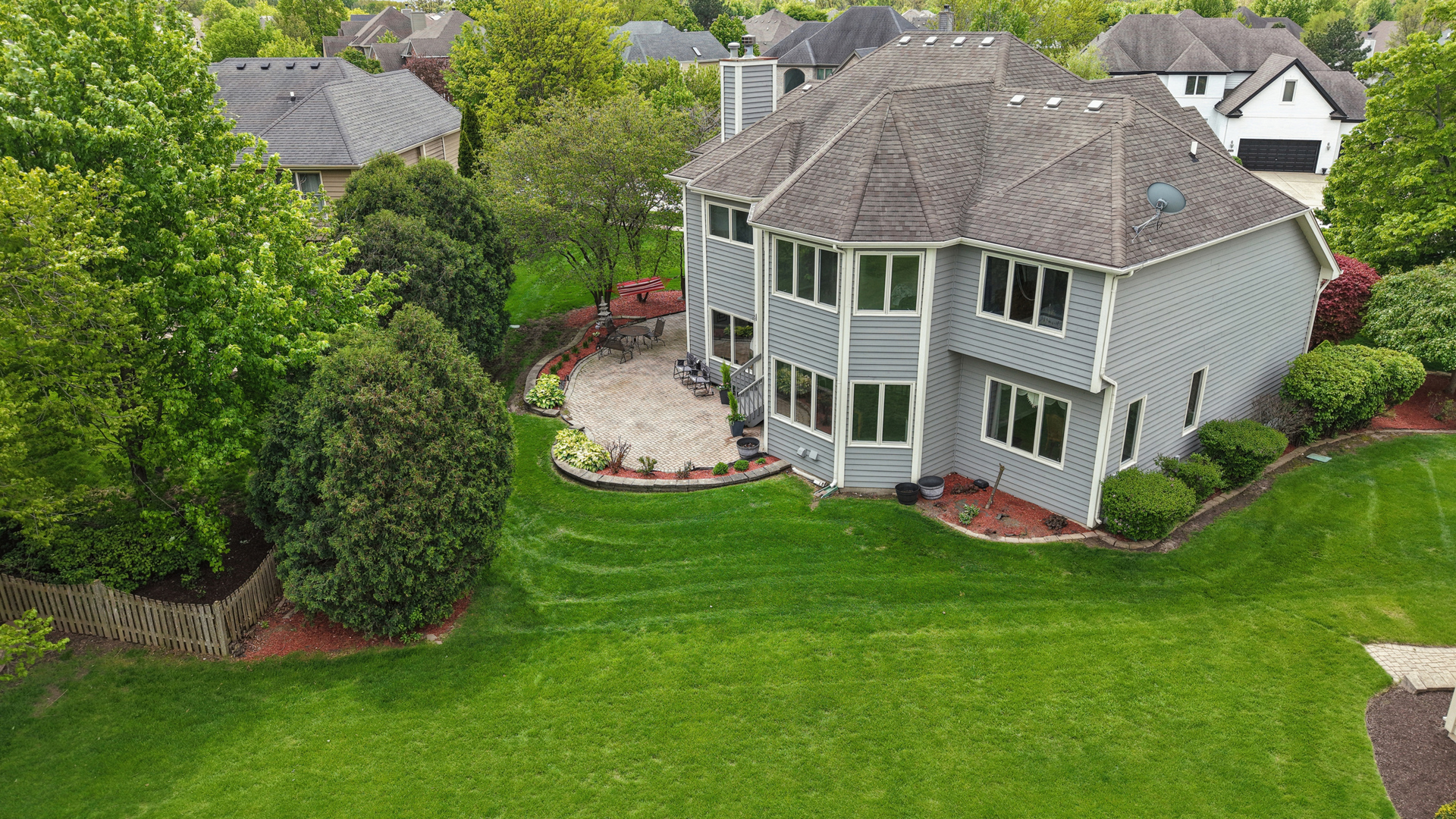 2775 Ginger Woods Drive Aurora IL 60502