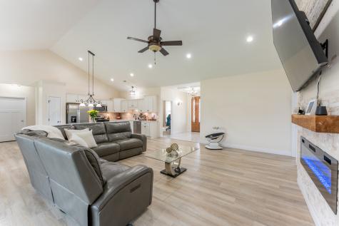 1117 Early Bird Lane Marion IL 62959