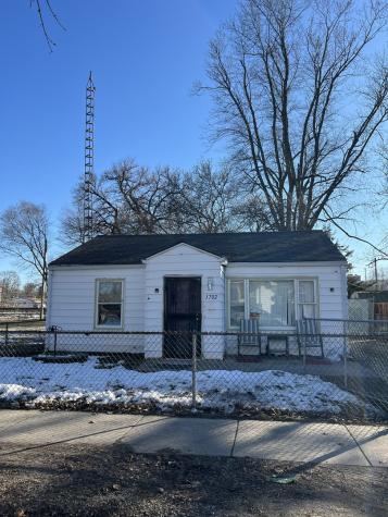 1702 East Cummins Avenue Springfield IL 62702