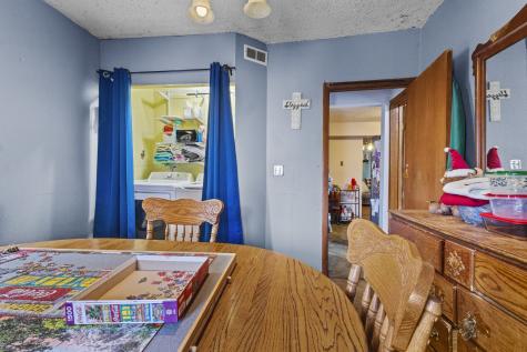 207 East Taylor Street Grant Park IL 60940
