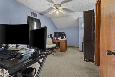 207 East Taylor Street Grant Park IL 60940