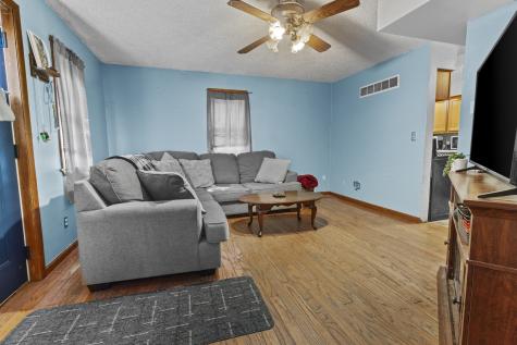 207 East Taylor Street Grant Park IL 60940