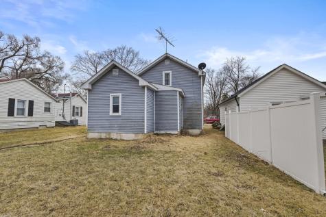 207 East Taylor Street Grant Park IL 60940