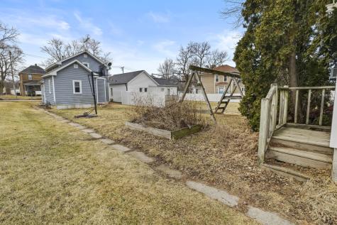 207 East Taylor Street Grant Park IL 60940