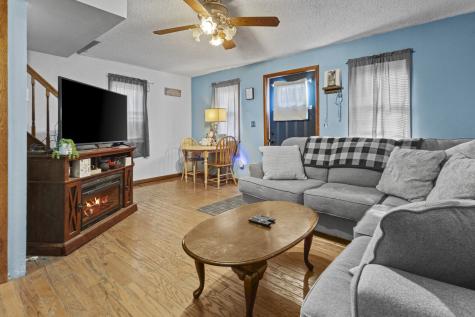 207 East Taylor Street Grant Park IL 60940