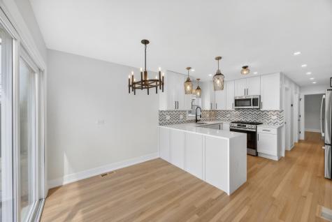 7055 West 64th Street Chicago IL 60638