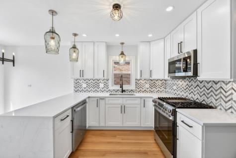 7055 West 64th Street Chicago IL 60638