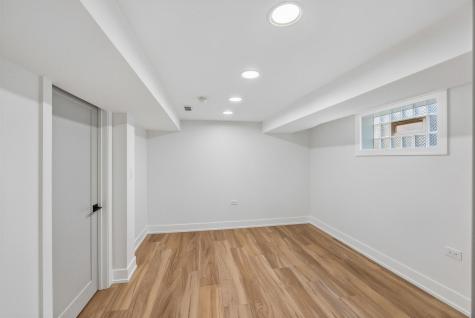 7055 West 64th Street Chicago IL 60638
