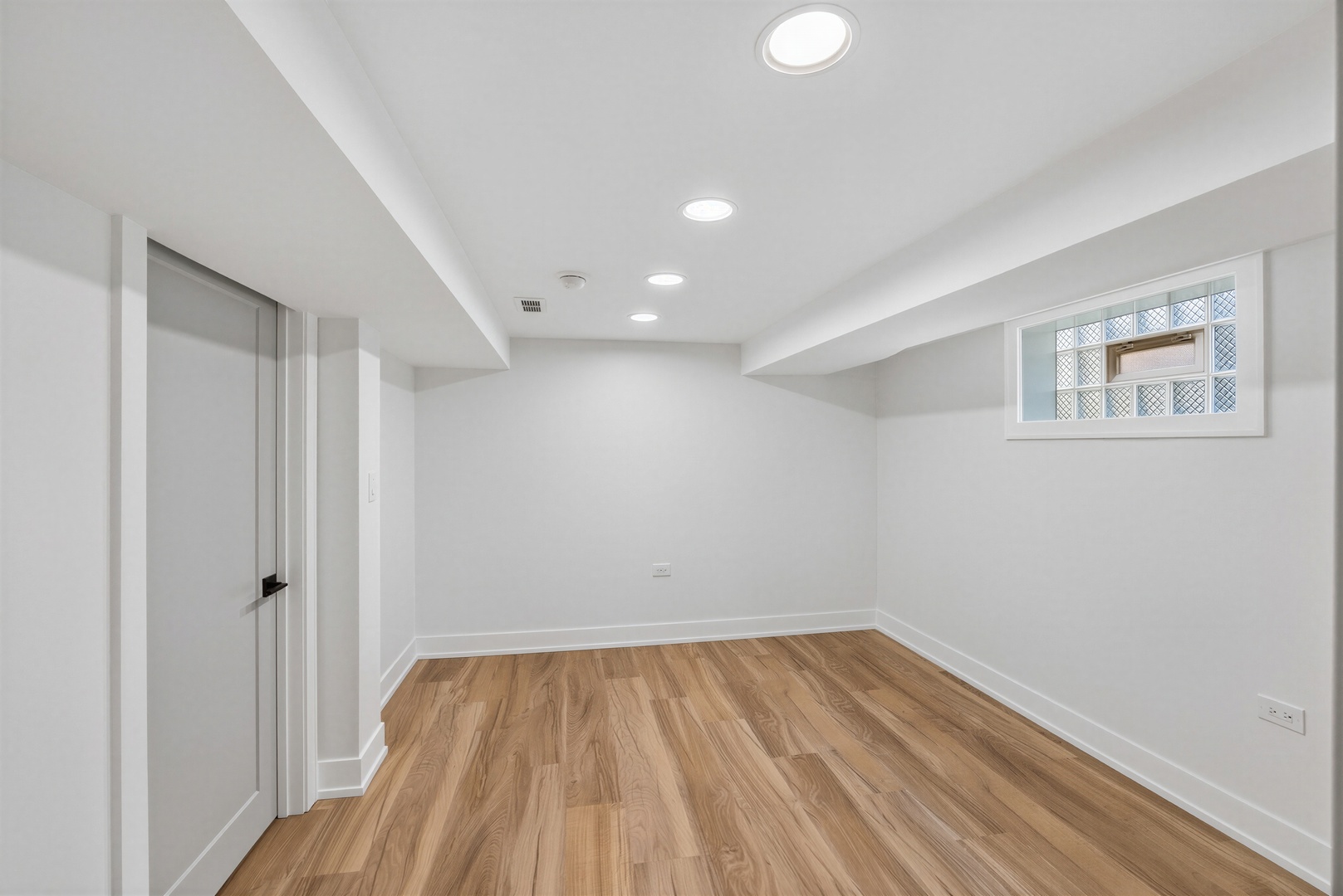 7055 West 64th Street Chicago IL 60638