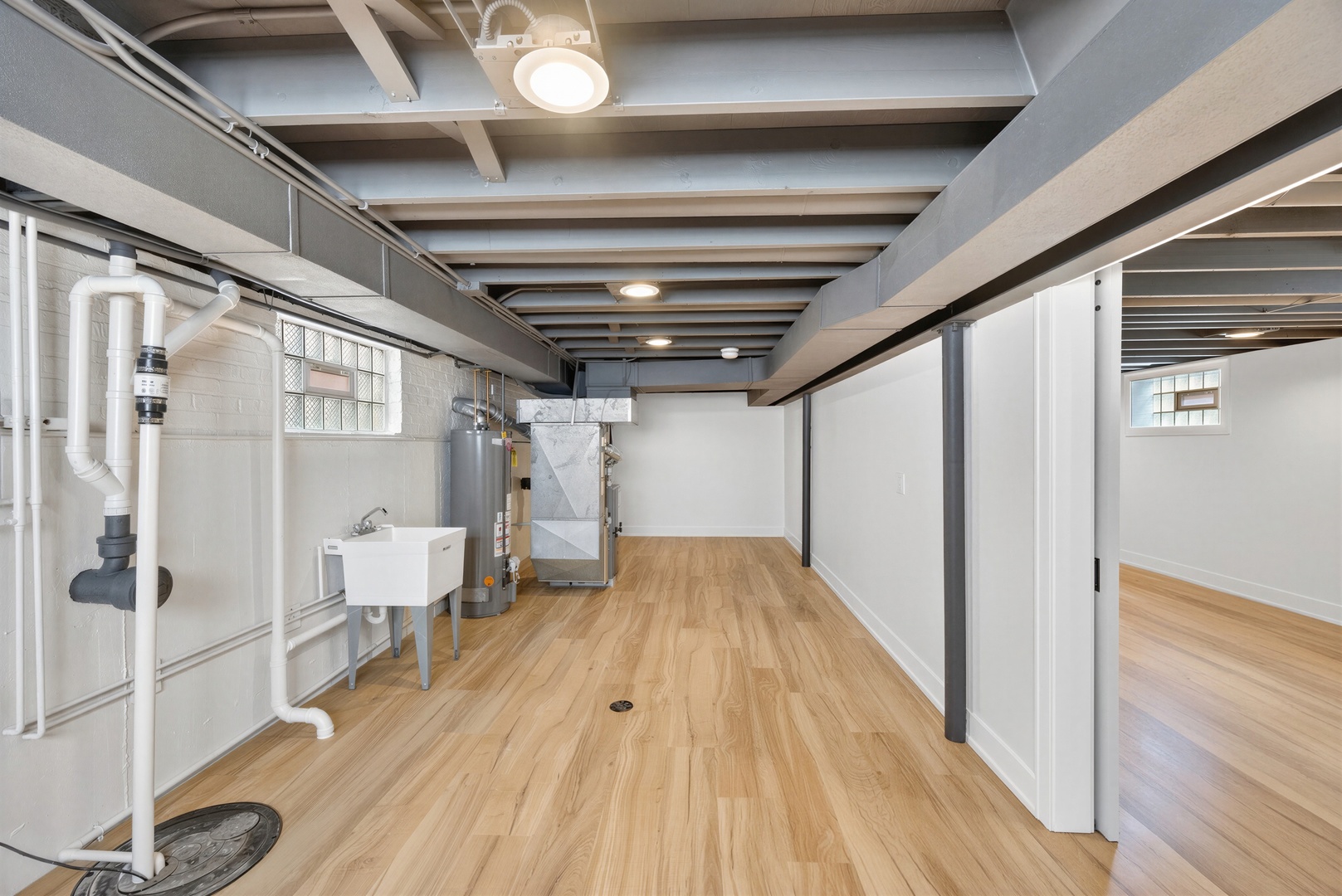 7055 West 64th Street Chicago IL 60638