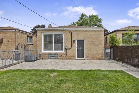7055 West 64th Street Chicago IL 60638