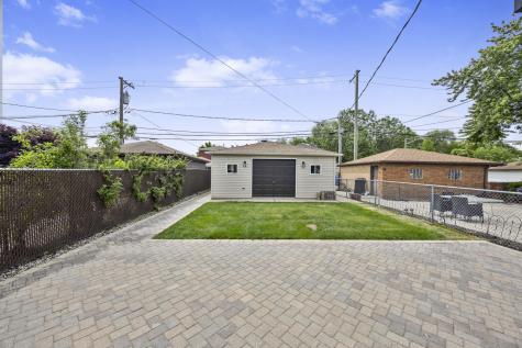 7055 West 64th Street Chicago IL 60638