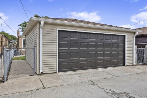 7055 West 64th Street Chicago IL 60638