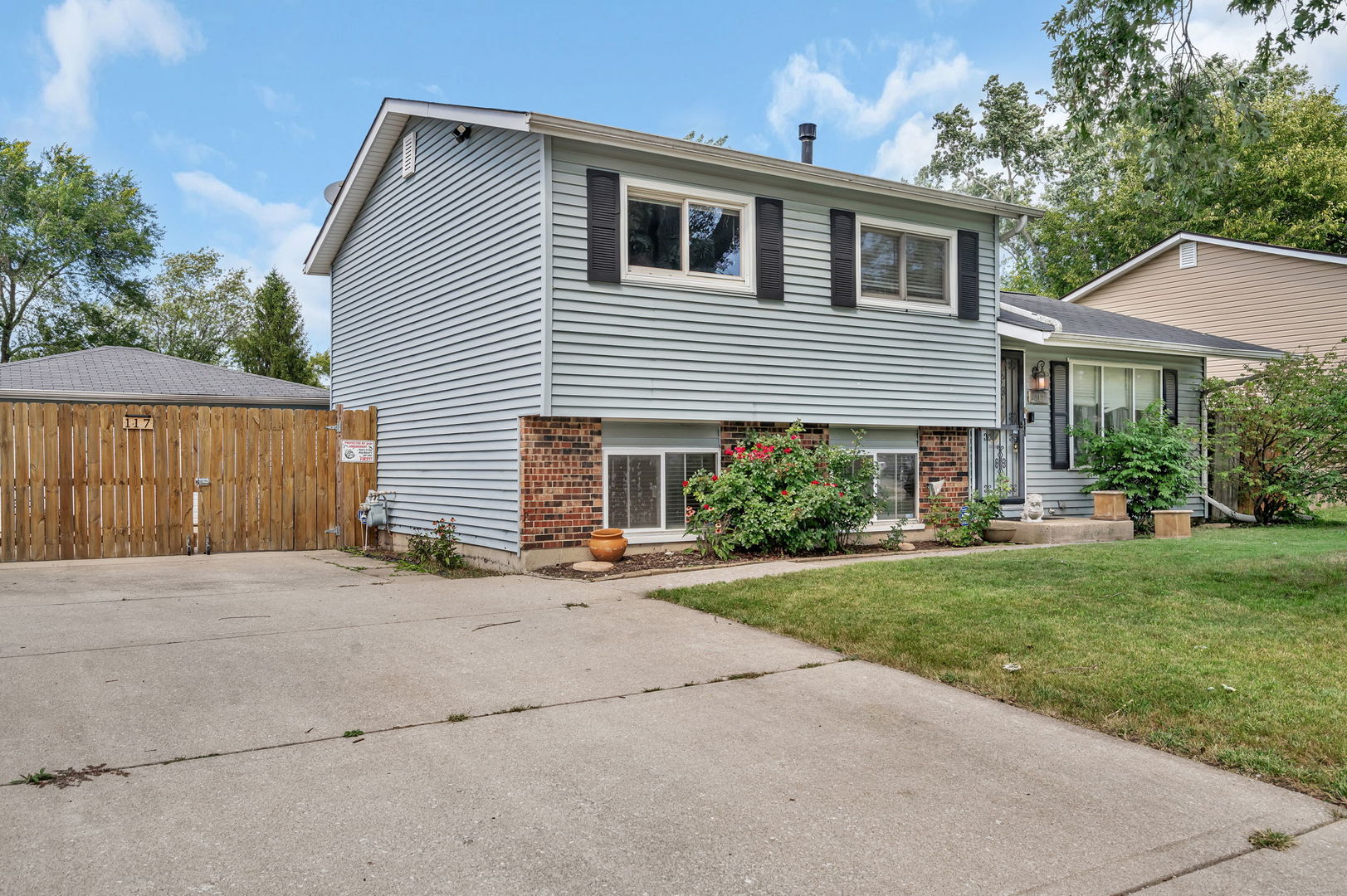 117 Galewood Drive Bolingbrook IL 60440