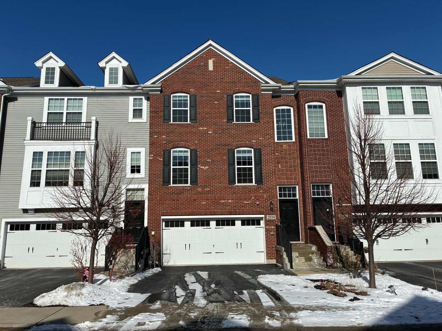 2534 Huntleigh Lane Woodridge IL 60517