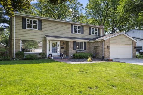 125 North Gibbons Avenue Arlington Heights IL 60004