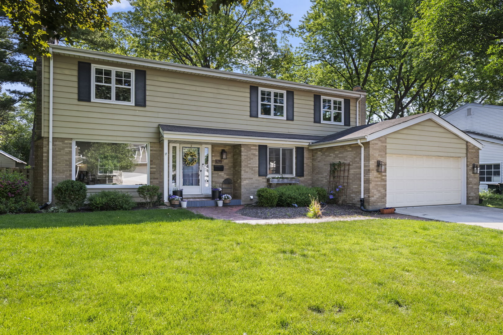 125 North Gibbons Avenue Arlington Heights IL 60004