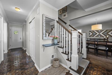 125 North Gibbons Avenue Arlington Heights IL 60004