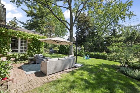 125 North Gibbons Avenue Arlington Heights IL 60004