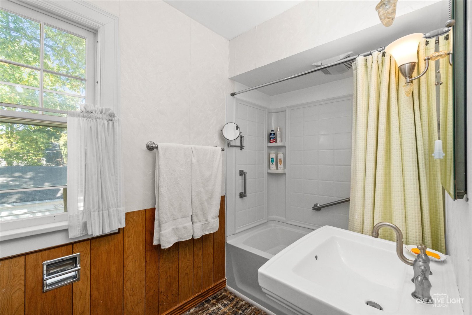 203 South Calumet Avenue Aurora IL 60506