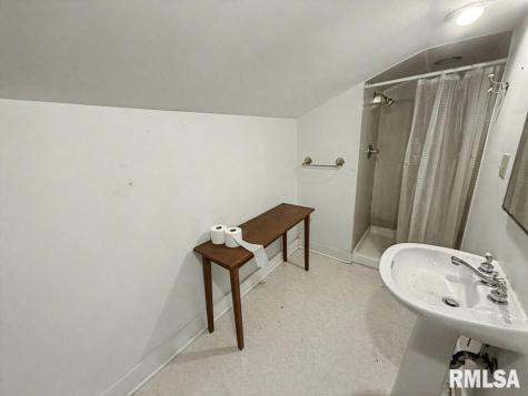 113/115 Mccann Street Benton IL 62812