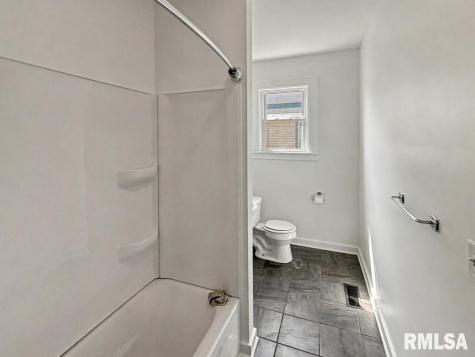 113/115 Mccann Street Benton IL 62812