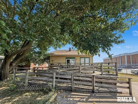 113/115 Mccann Street Benton IL 62812