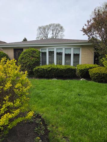 8662 North Merrill Street Niles IL 60714
