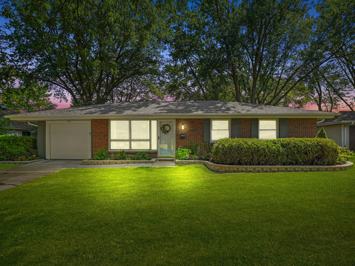 1403 Hampton Lane Schaumburg IL 60193