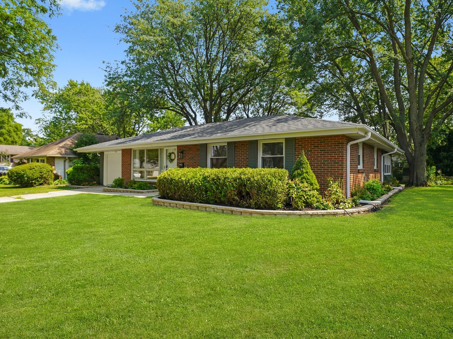 1403 Hampton Lane Schaumburg IL 60193