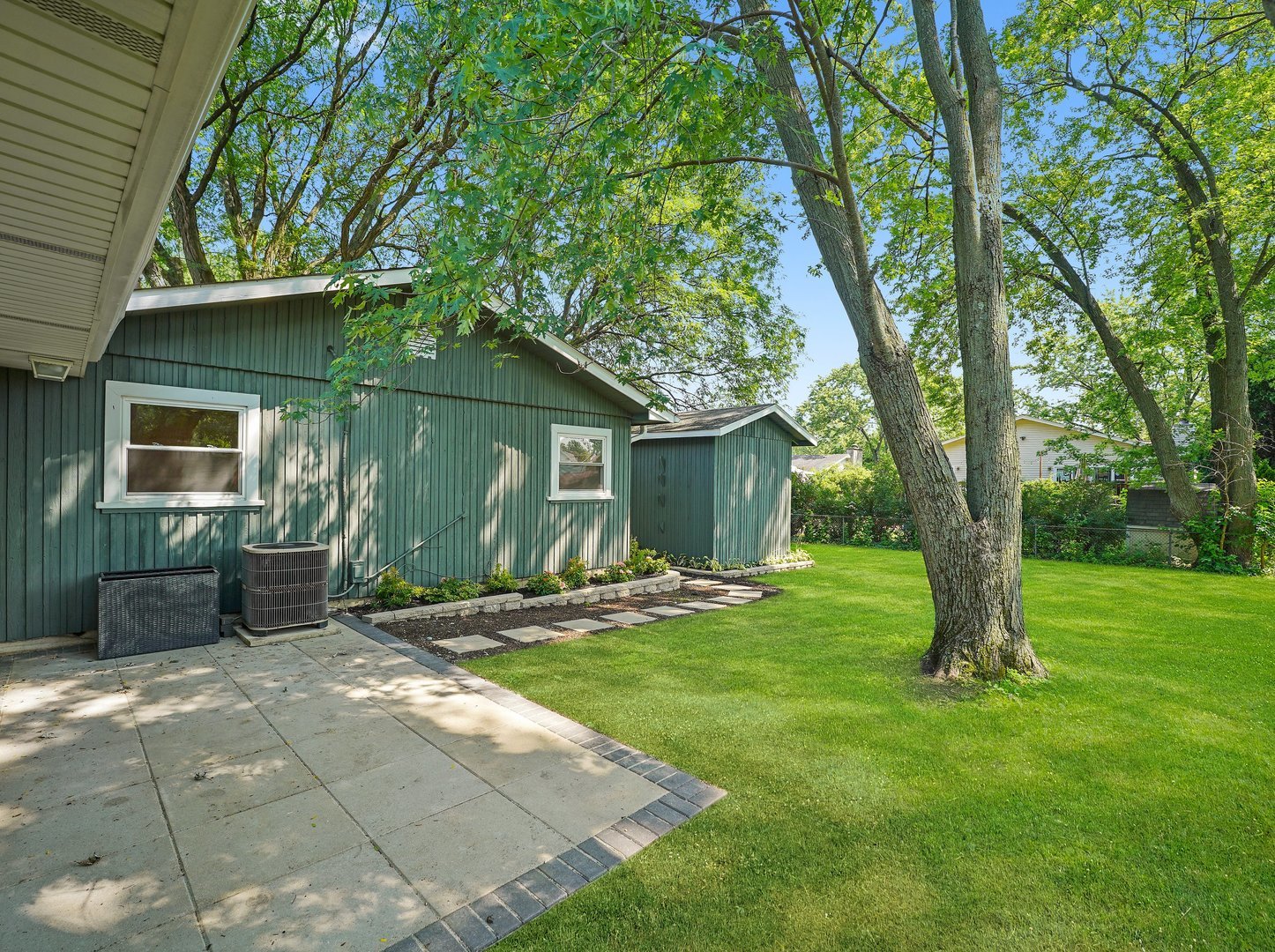 1403 Hampton Lane Schaumburg IL 60193