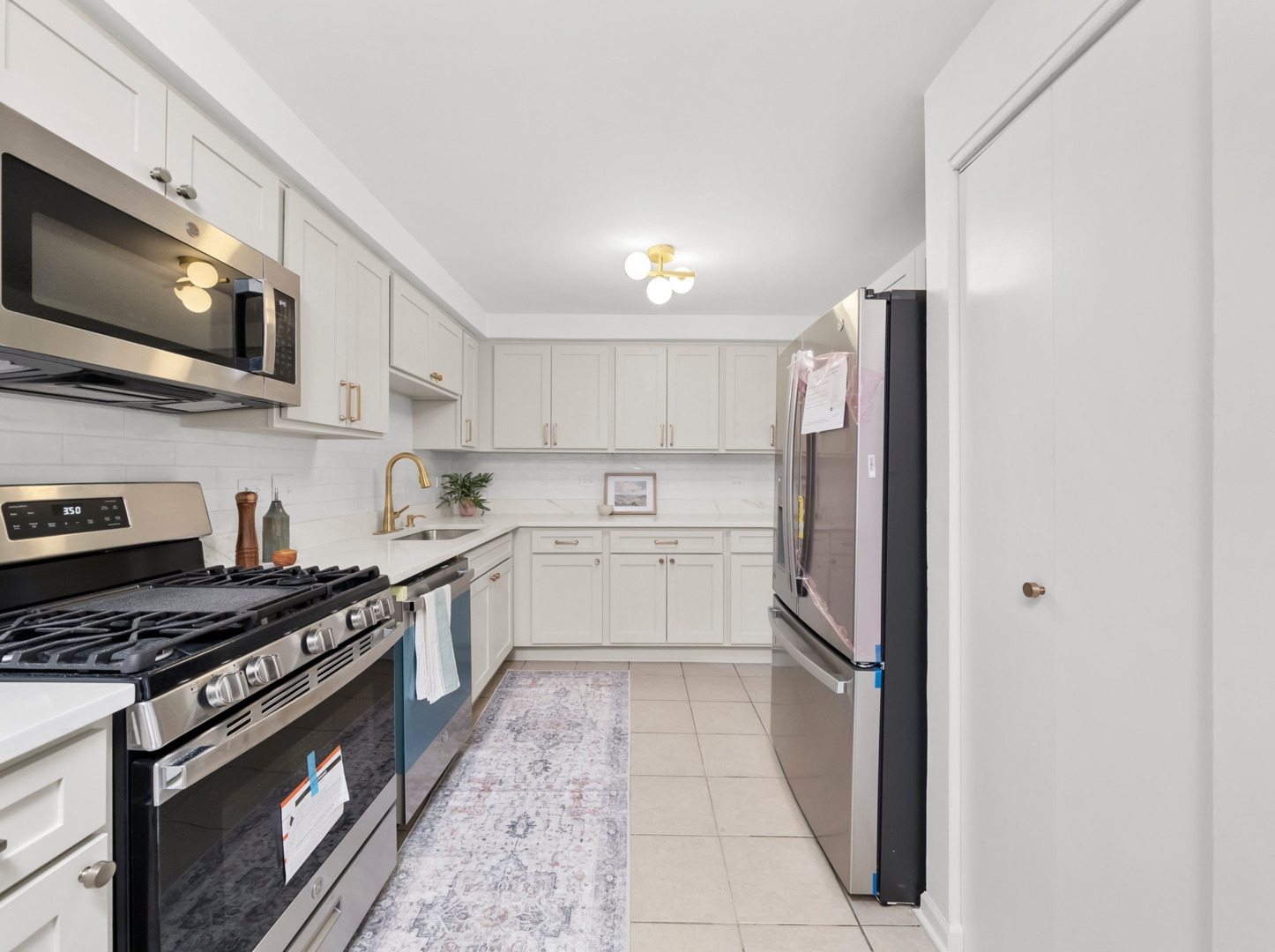 1403 Hampton Lane Schaumburg IL 60193
