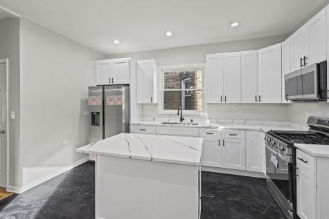 7809 South Peoria Street Chicago IL 60620
