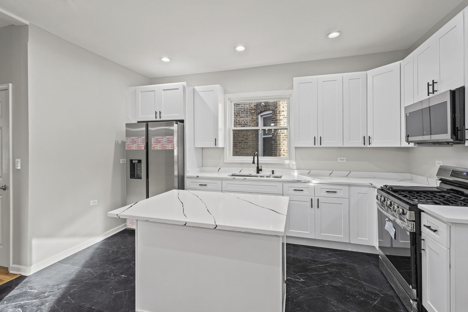 7809 South Peoria Street Chicago IL 60620