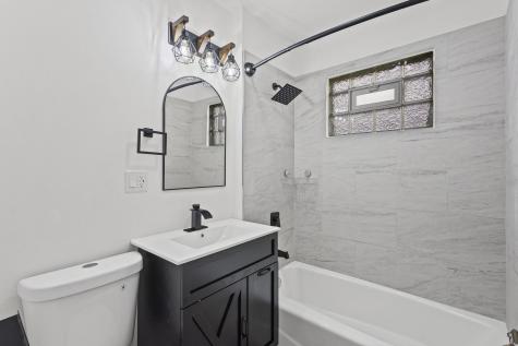 7809 South Peoria Street Chicago IL 60620