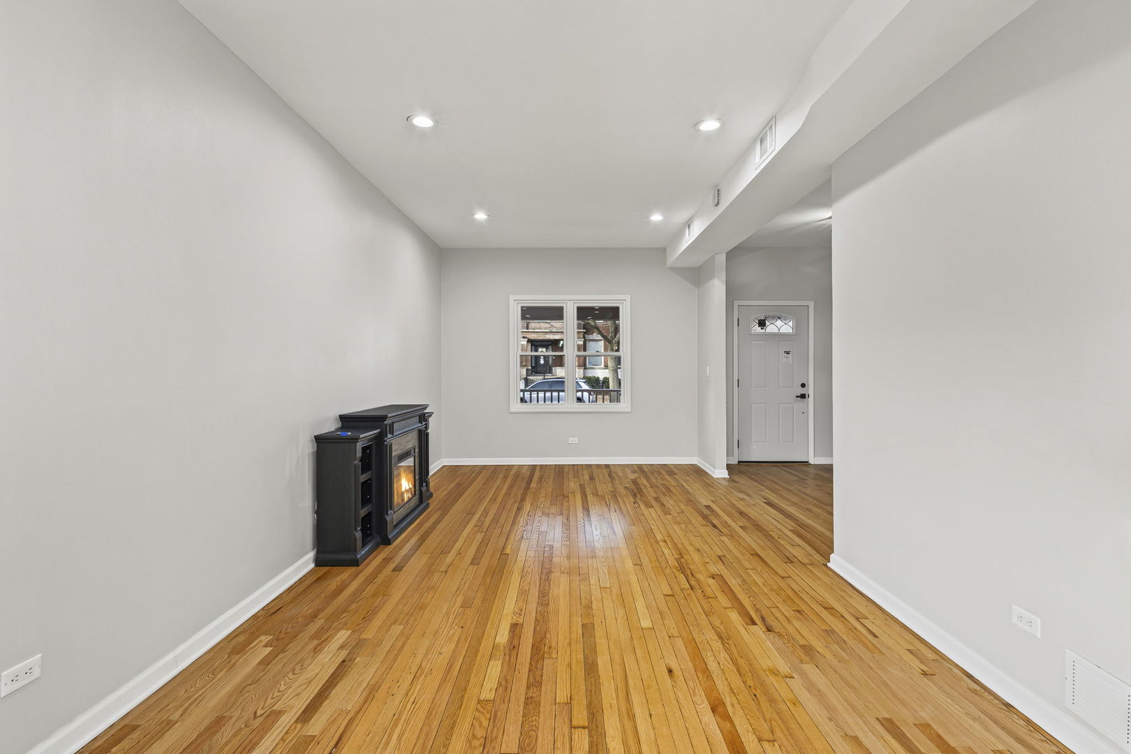 7809 South Peoria Street Chicago IL 60620