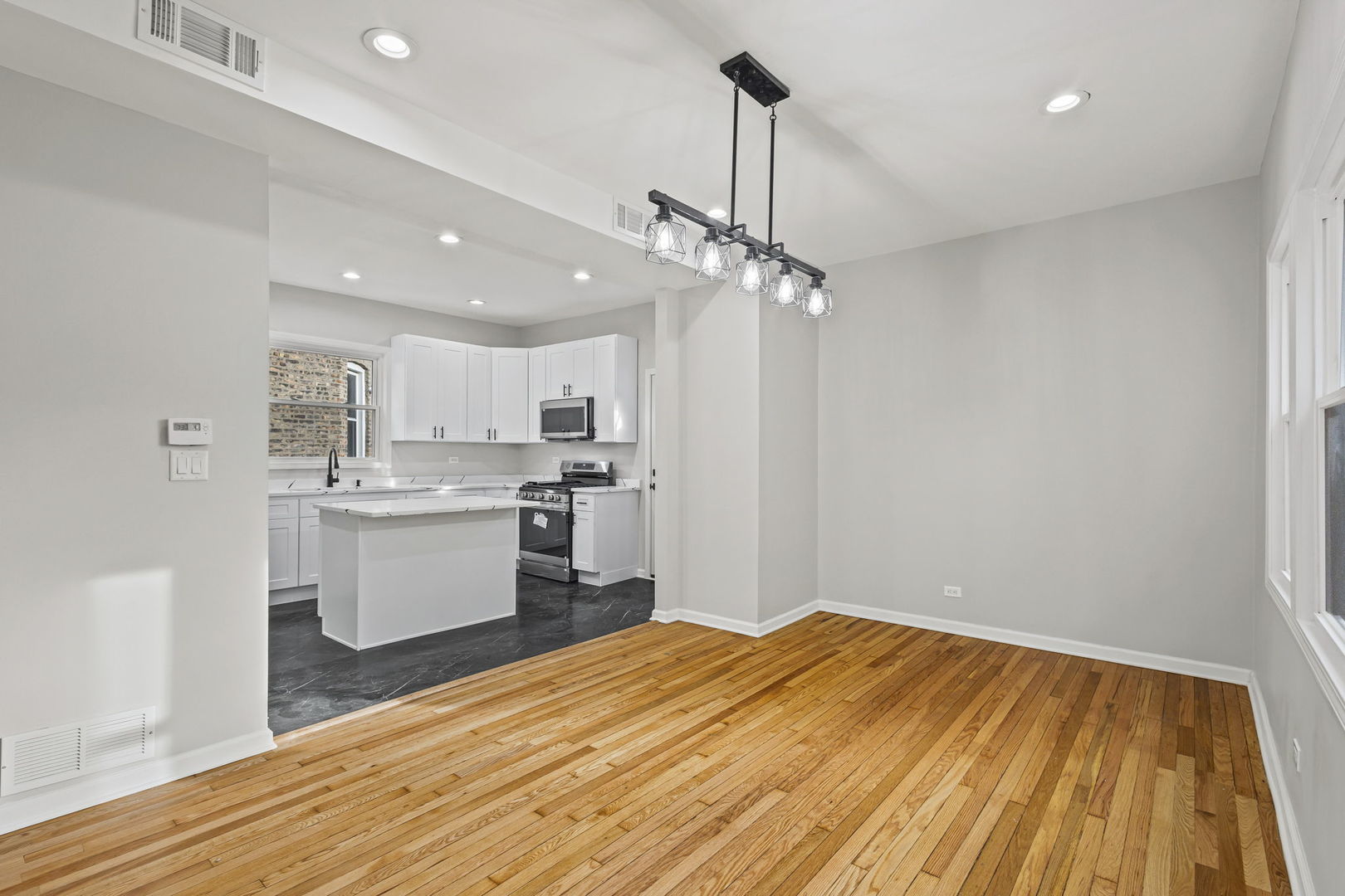 7809 South Peoria Street Chicago IL 60620