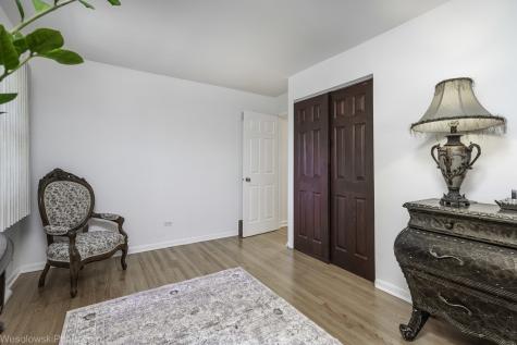 1408 South Fern Drive Mount Prospect IL 60056