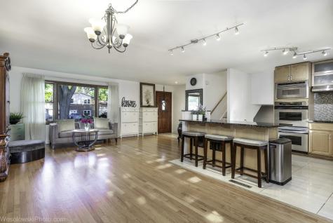 1408 South Fern Drive Mount Prospect IL 60056