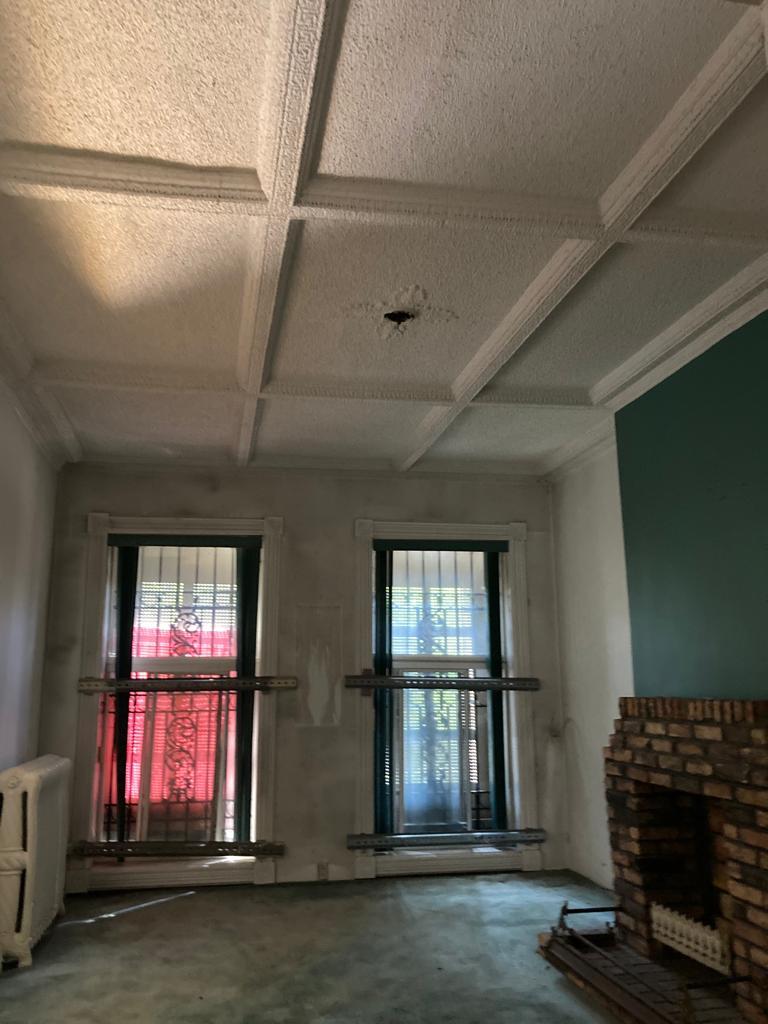 3143 South Giles Avenue Chicago IL 60616