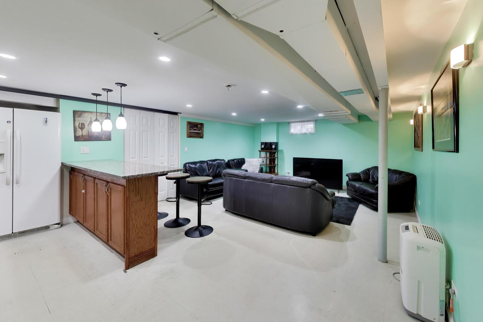 458 West Alma Street Elmhurst IL 60126