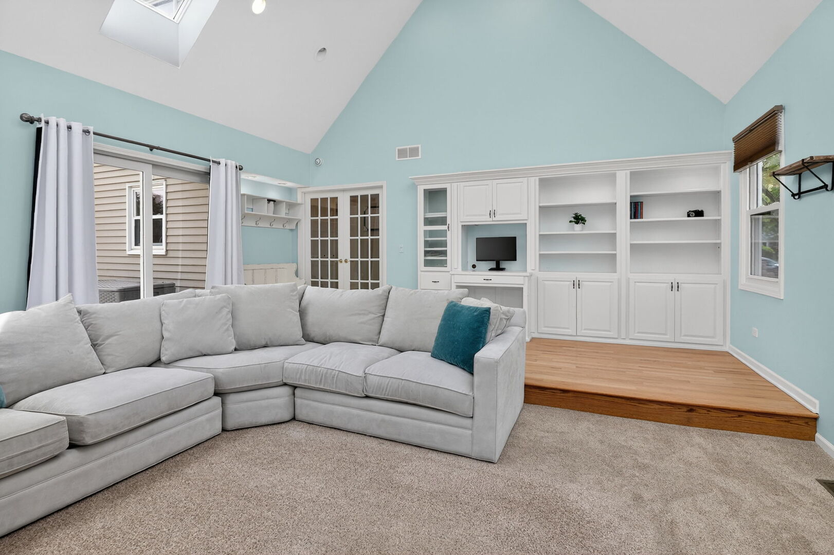 2815 Carriage Way Aurora IL 60504