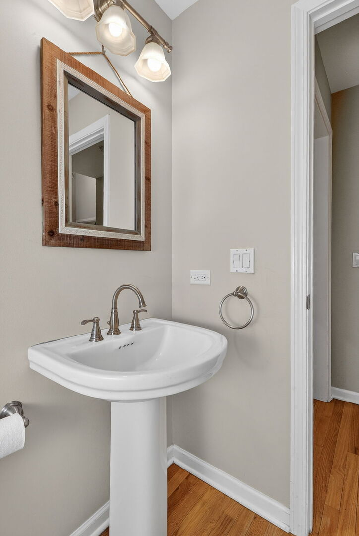 2815 Carriage Way Aurora IL 60504