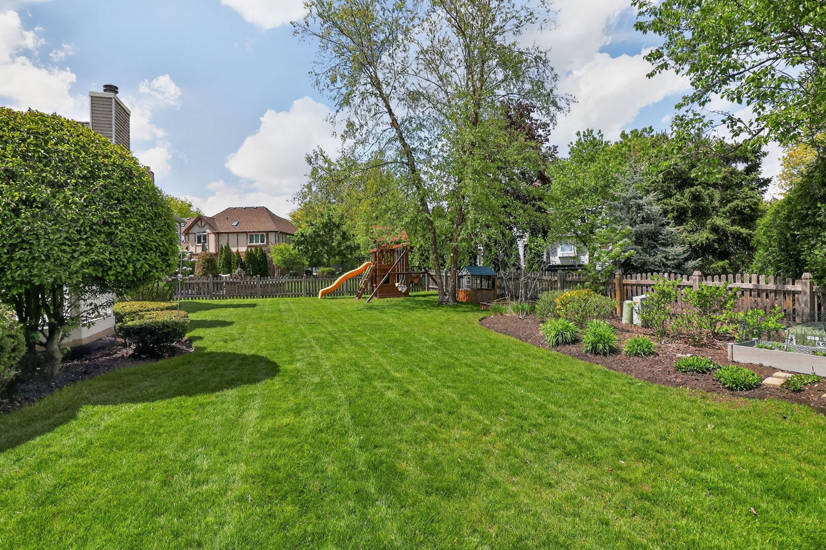 2815 Carriage Way Aurora IL 60504